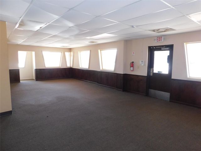 202 N Mechanic Street, El Campo, TX 77437