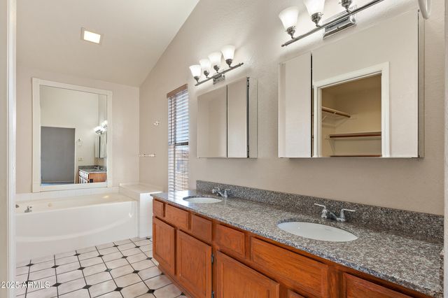 7108 W WINDROSE Drive, Peoria, AZ 85381