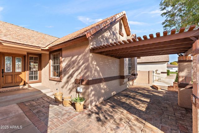 7108 W WINDROSE Drive, Peoria, AZ 85381