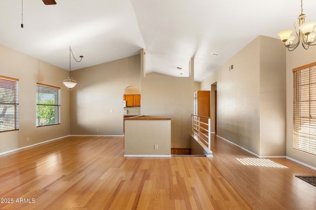 7108 W WINDROSE Drive, Peoria, AZ 85381