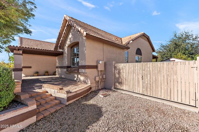 7108 W WINDROSE Drive, Peoria, AZ 85381