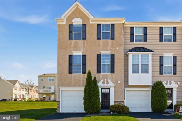 111 SANDPIPER CT, Gilbertsville, PA 19525