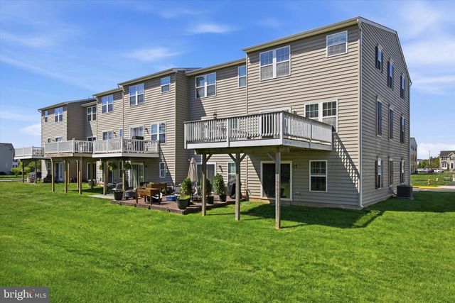 111 SANDPIPER CT, Gilbertsville, PA 19525