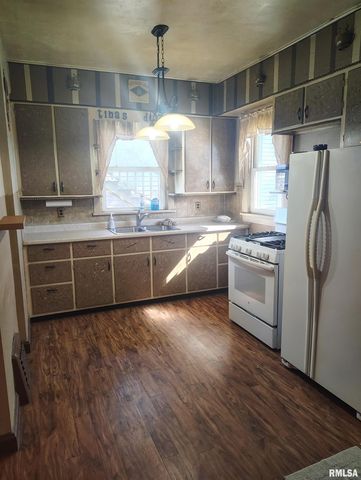 36 E OLIVE Street, Canton, IL 61520