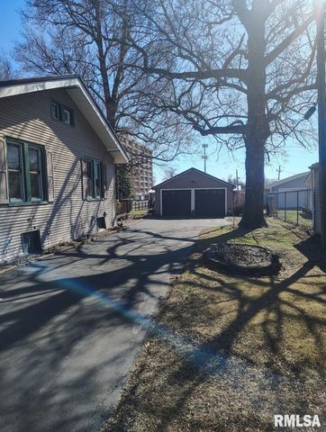 36 E OLIVE Street, Canton, IL 61520