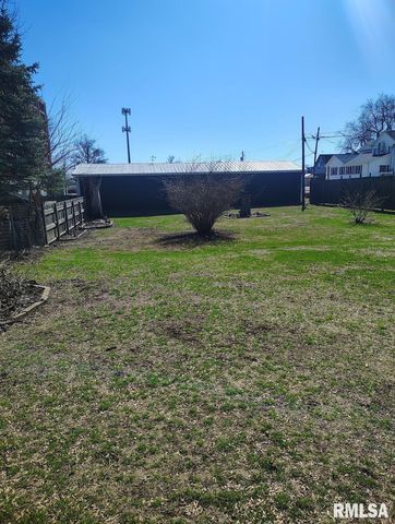 36 E OLIVE Street, Canton, IL 61520