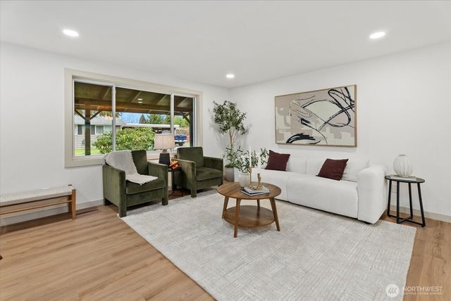 6823 188th St NE, Arlington, WA 98223