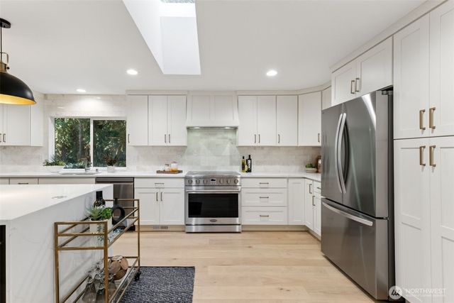 14925 258th Avenue SE, Issaquah, WA 98027