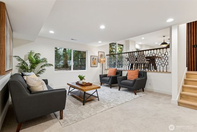 14925 258th Avenue SE, Issaquah, WA 98027