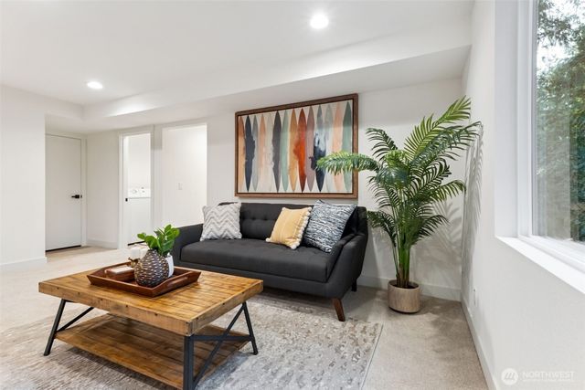 14925 258th Avenue SE, Issaquah, WA 98027