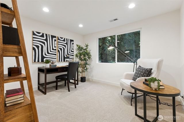 14925 258th Avenue SE, Issaquah, WA 98027