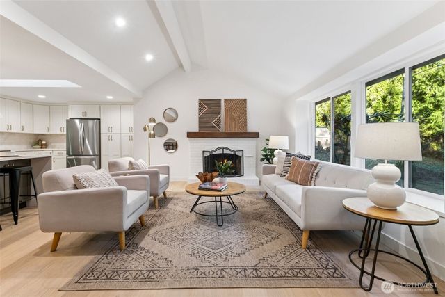 14925 258th Avenue SE, Issaquah, WA 98027