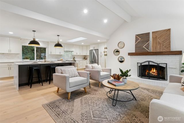 14925 258th Avenue SE, Issaquah, WA 98027