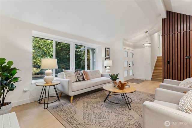 14925 258th Avenue SE, Issaquah, WA 98027