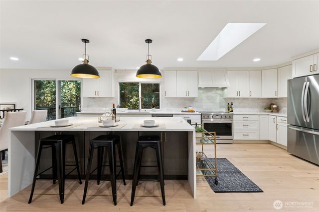 14925 258th Avenue SE, Issaquah, WA 98027