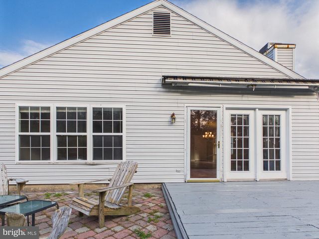 6283 S HIGHLANDS CIR, Harrisburg, PA 17111