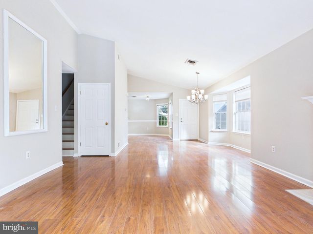 6283 S HIGHLANDS CIR, Harrisburg, PA 17111