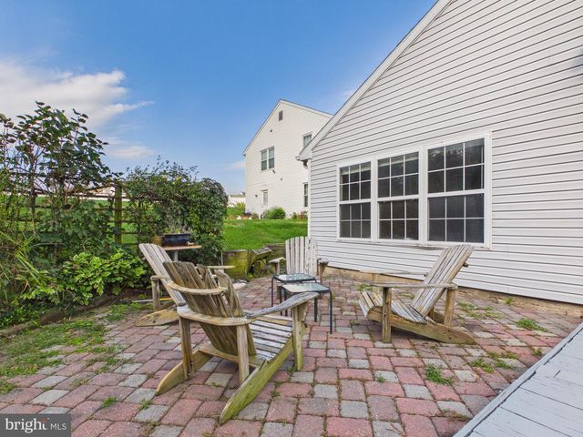 6283 S HIGHLANDS CIR, Harrisburg, PA 17111