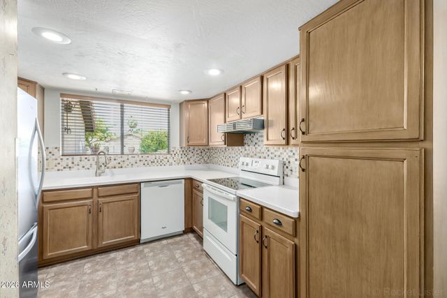 2219 E FAIRVIEW Avenue, Mesa, AZ 85204