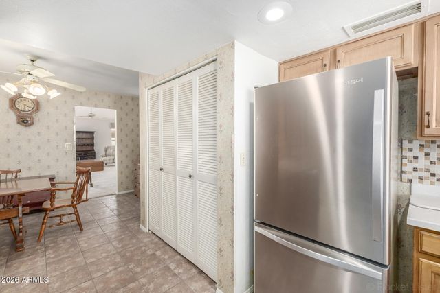 2219 E FAIRVIEW Avenue, Mesa, AZ 85204