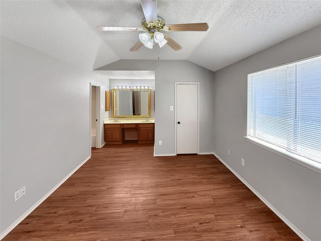 10205 Lone Pine Lane, Fort Worth, TX 76108