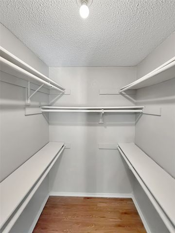 10205 Lone Pine Lane, Fort Worth, TX 76108