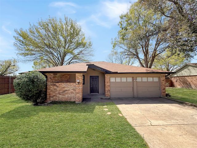 10205 Lone Pine Lane, Fort Worth, TX 76108