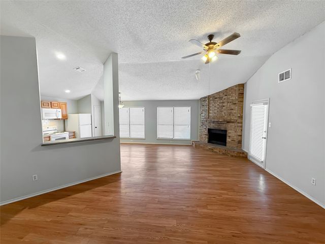 10205 Lone Pine Lane, Fort Worth, TX 76108