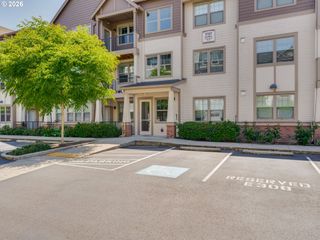 17137 Sw APPLEDALE Rd 206, Beaverton, OR 97007