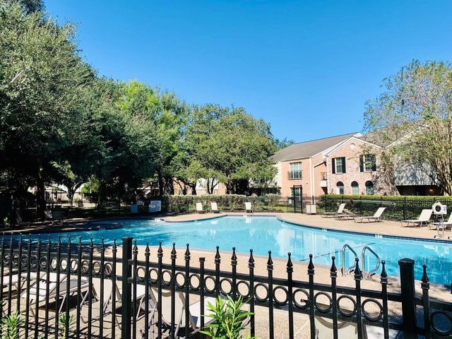 13140 Trail Hollow Drive 3140, Houston, TX 77079