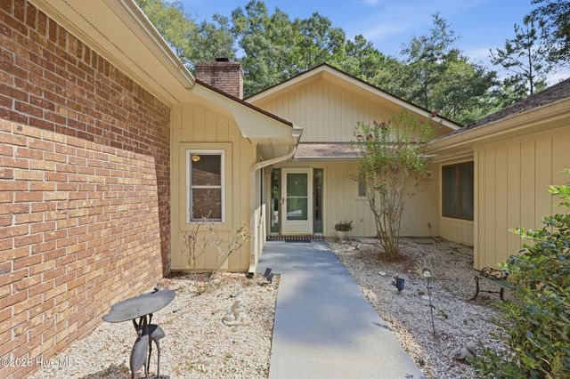 8 Niblick Court, Calabash, NC 28467