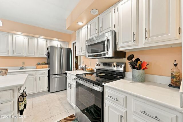 8 Niblick Court, Calabash, NC 28467