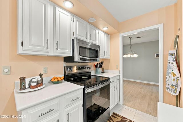 8 Niblick Court, Calabash, NC 28467