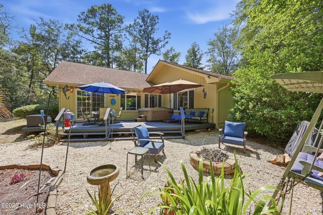 8 Niblick Court, Calabash, NC 28467