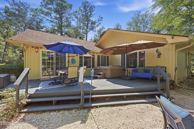 8 Niblick Court, Calabash, NC 28467