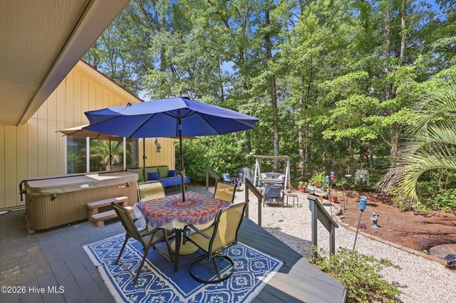 8 Niblick Court, Calabash, NC 28467