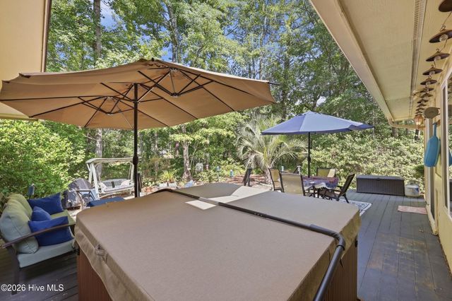 8 Niblick Court, Calabash, NC 28467