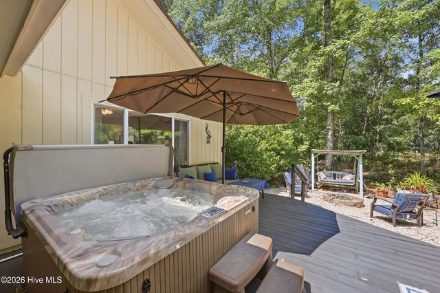 8 Niblick Court, Calabash, NC 28467