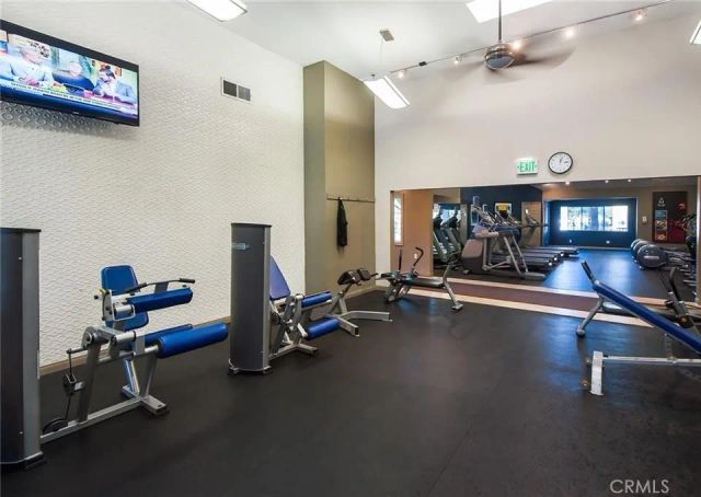 5545 Canoga Avenue 213, Woodland Hills, CA 91367