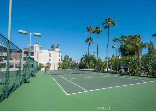 5545 Canoga Avenue 213, Woodland Hills, CA 91367
