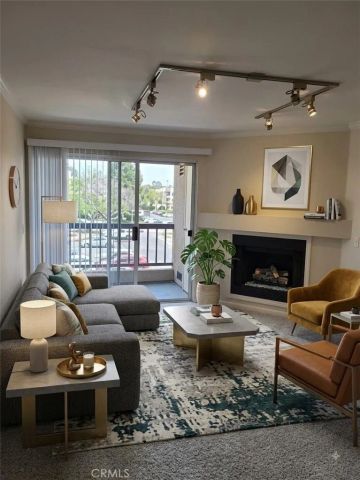 5545 Canoga Avenue 213, Woodland Hills, CA 91367