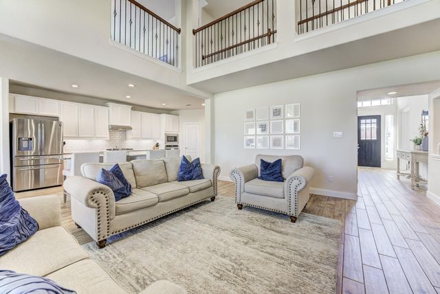 219 Bentwater Lane, Clute, TX 77531