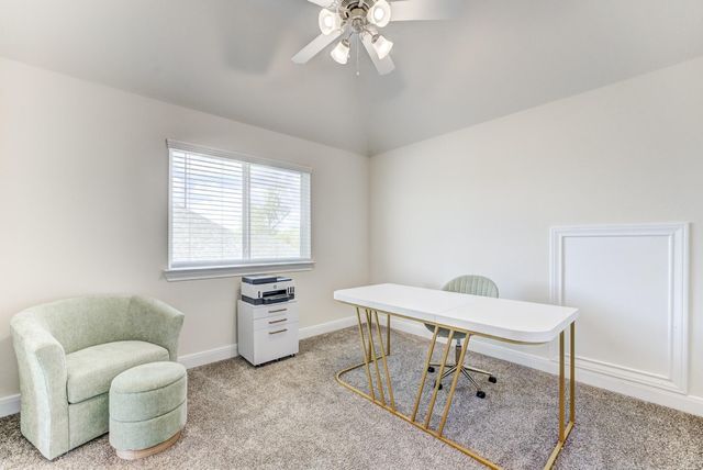 219 Bentwater Lane, Clute, TX 77531