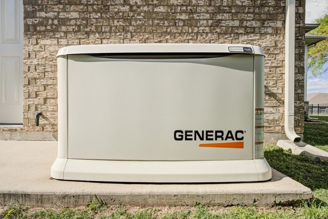 219 Bentwater Lane, Clute, TX 77531