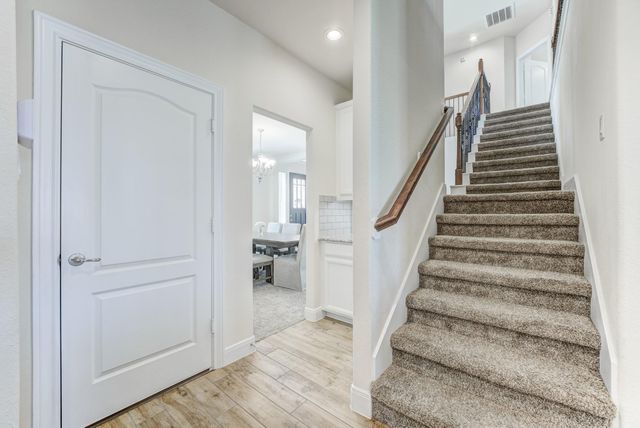 219 Bentwater Lane, Clute, TX 77531