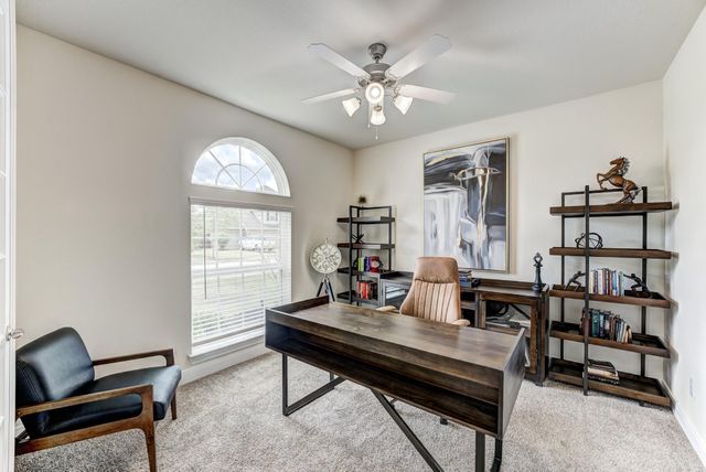 219 Bentwater Lane, Clute, TX 77531