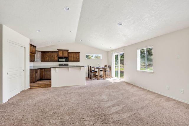 5597 SW Elkhorn Lane, Terrebonne, OR 97760