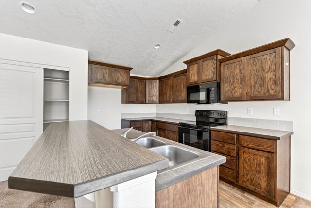 5597 SW Elkhorn Lane, Terrebonne, OR 97760