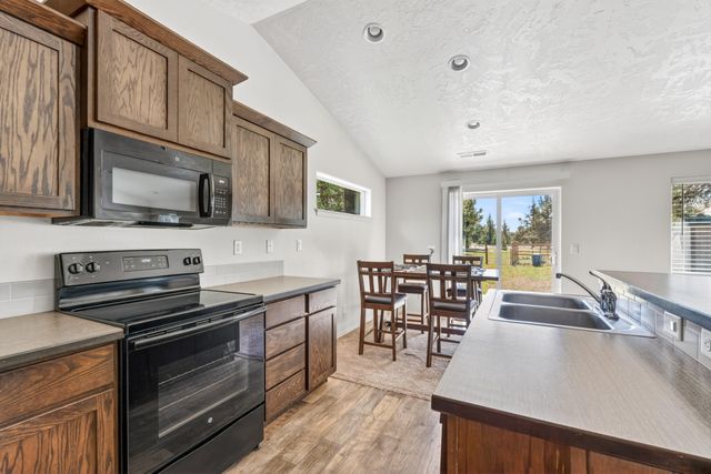 5597 SW Elkhorn Lane, Terrebonne, OR 97760