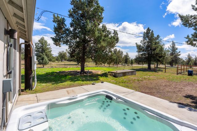 5597 SW Elkhorn Lane, Terrebonne, OR 97760